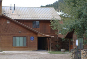 Trails End - Hot Tub - WiFi - Fireplace - Washer -Dryer - Fenced In Backyard